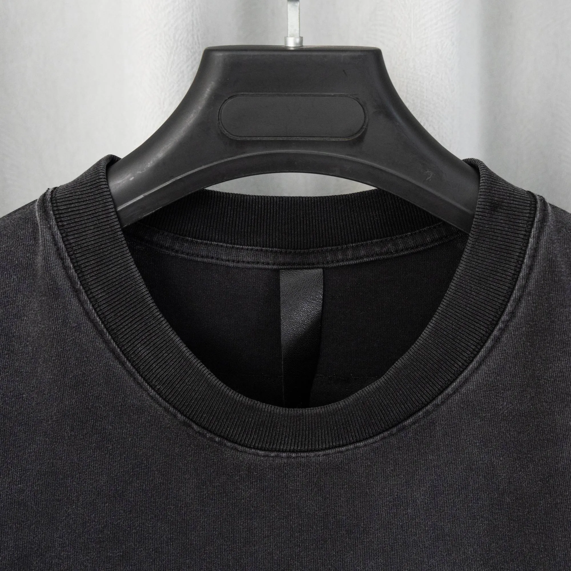 （ ， ） ： Size：S M L XL 26SS New Arrival Same Style ， ， ， S 116 74 22 M 120 76 22.5 L 124 78 23 XL 128 80 23.5